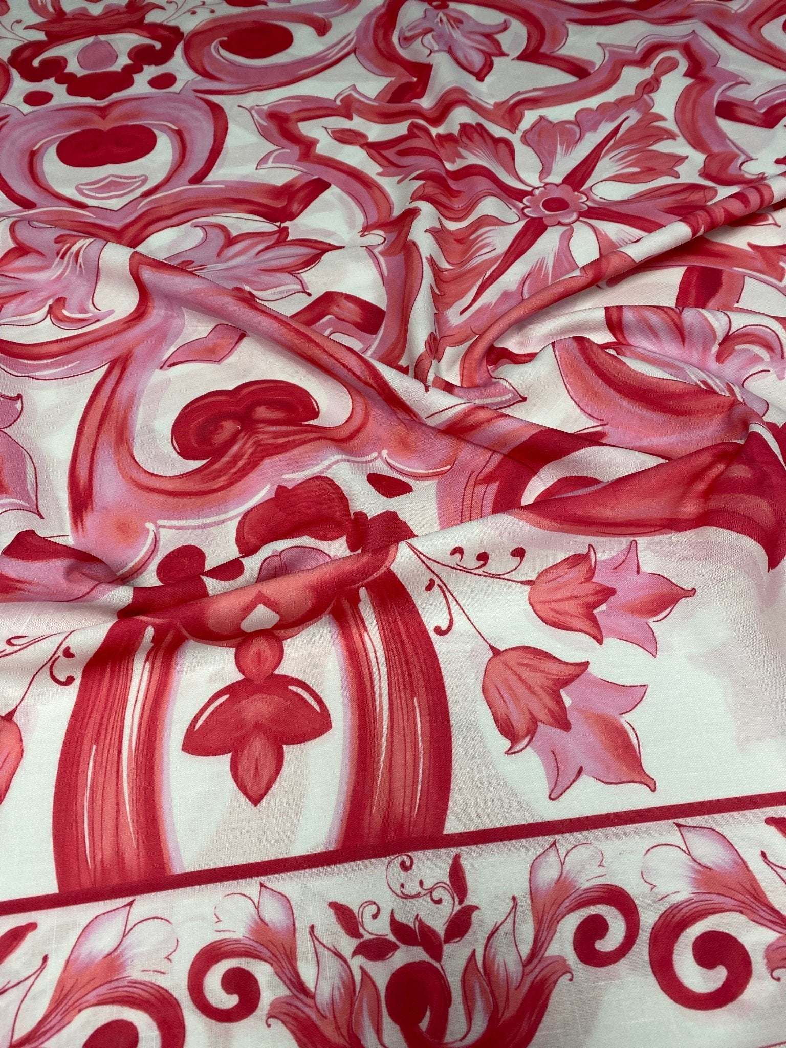 Barok Design Linen Fabric with red and pink floral baroque pattern on white polyester textile for home decor and fashion