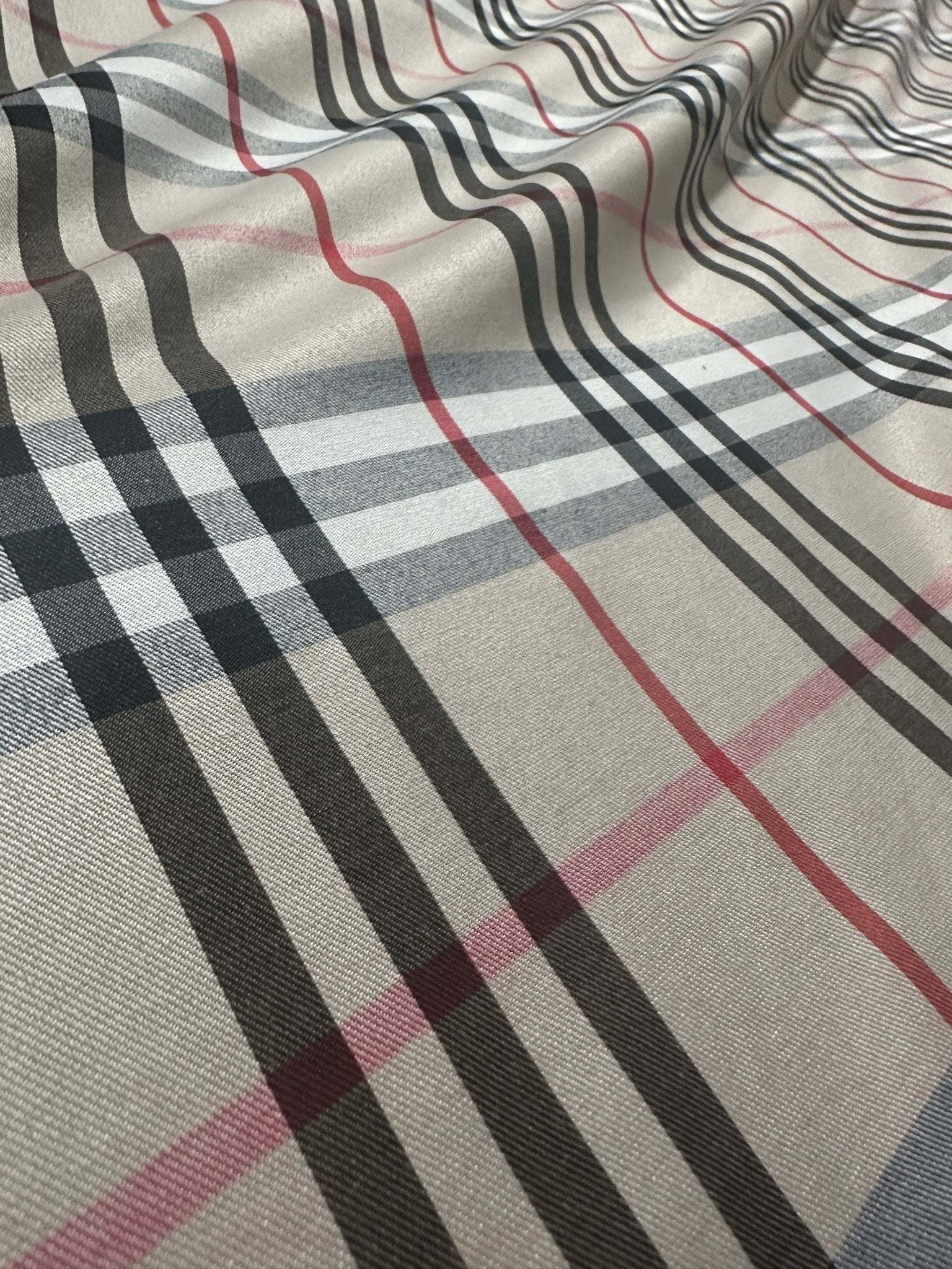 Double sided beige plaid tartan poplin cotton fabric with soft texture and classic pattern